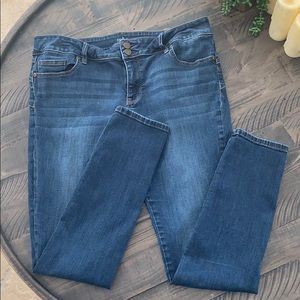 Soho Curve creator jean leggings